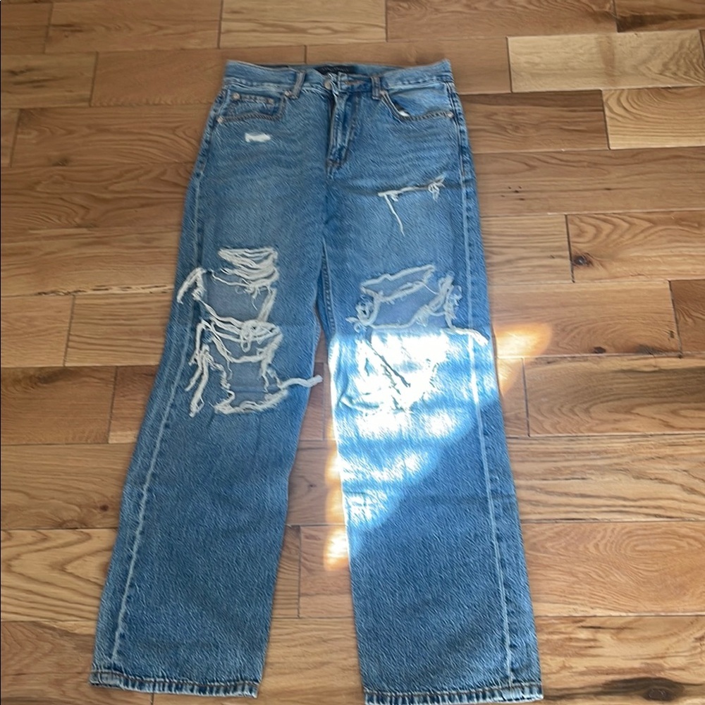 Aeropostale Distressed Jeans – Size 4 Regular – $13